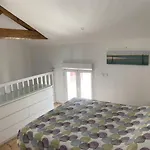 Triplex Calme Avec Terrasse, Climatisation, Proche Et Commerces A - Fr-1-474-249 *