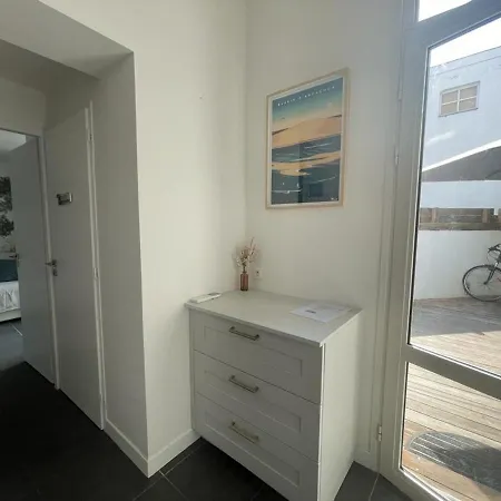 Triplex Calme Avec Terrasse, Climatisation, Proche Et Commerces A - Fr-1-474-249 דירה *