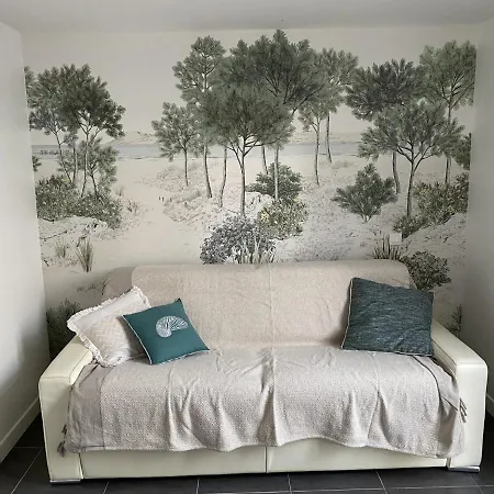 Appartement Triplex Calme Avec Terrasse, Climatisation, Proche Et Commerces à - Fr-1-474-249