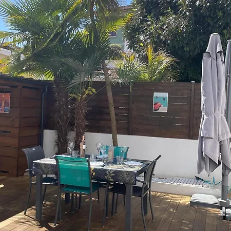 Lägenhet Triplex Calme Avec Terrasse, Climatisation, Proche Et Commerces A - Fr-1-474-249