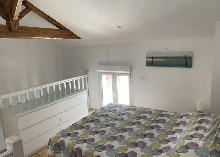 Triplex Calme Avec Terrasse, Climatisation, Proche Et Commerces à - Fr-1-474-249 *